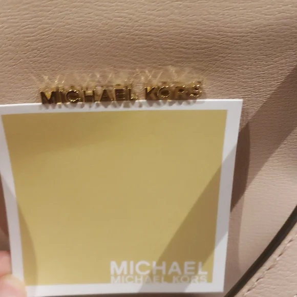 ❣️💫MARK DOWN💫❣️ Michael Kors pink bag - Picture 12 of 15